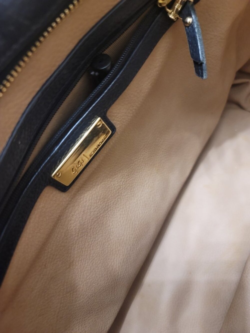 GiGi New York Parker Satchel Leather Black - Picture 8 of 13